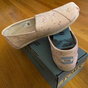 NWT Toms Classic Veiled Rose Printed Stars Pink 6.5
